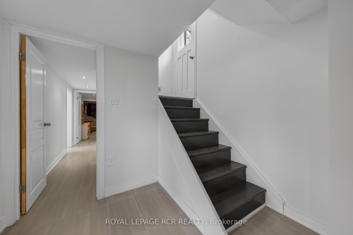 22 Rice Drive, King, ON - Indoor Photo Showing Other Room