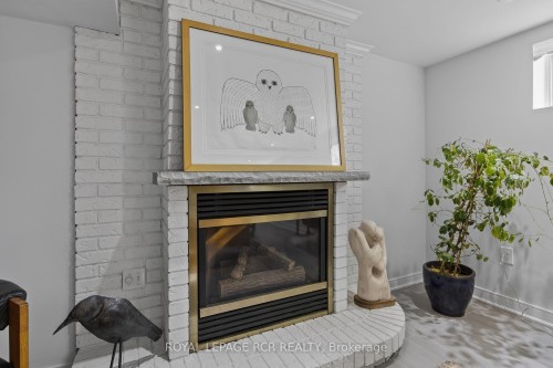 22 Rice Drive, King, ON - Indoor Photo Showing Living Room With Fireplace