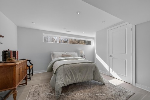 22 Rice Drive, King, ON - Indoor Photo Showing Bedroom