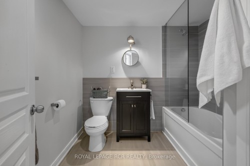 22 Rice Drive, King, ON - Indoor Photo Showing Bathroom