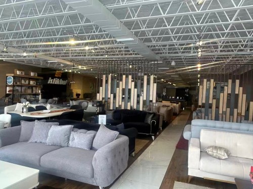 Commerce - 1180 Boul. Curé-Labelle, Laval (Chomedey), QC - Indoor