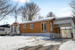 30 35e Avenue E.  Blainville, QC J7C 2X5