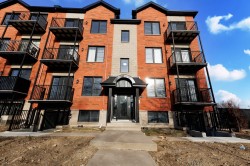 202-16639 Boul. Pierrefonds  Montréal (L'Île-Bizard/Sainte-Geneviève), QC H9H 4L2