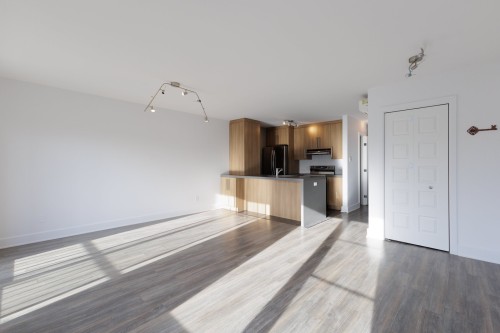 Salle à manger - 202-16639 Boul. Pierrefonds, Montréal (L'Île-Bizard/Sainte-Geneviève), QC - Indoor Photo Showing Kitchen