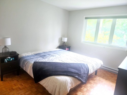 Chambre à coucher principale - 1077 Rue Rochon, Montréal (Saint-Laurent), QC - Indoor Photo Showing Bedroom