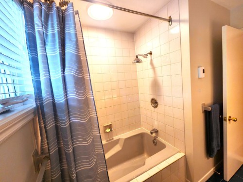 Salle de bains - 1077 Rue Rochon, Montréal (Saint-Laurent), QC - Indoor Photo Showing Bathroom