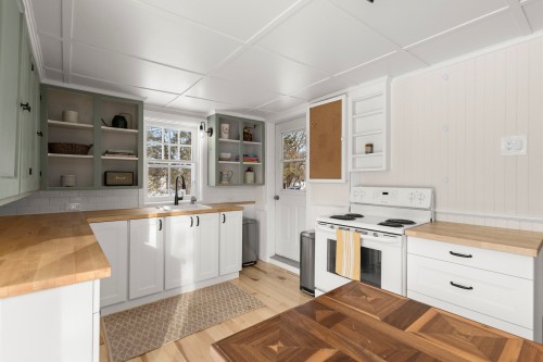 Cuisine - 2916Z Côte St-Charles, Saint-Lazare, QC 