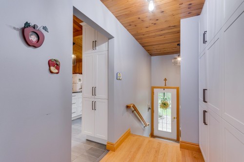 Escalier - 6 Rue De L'Abitibi, Cantley, QC - Indoor Photo Showing Other Room