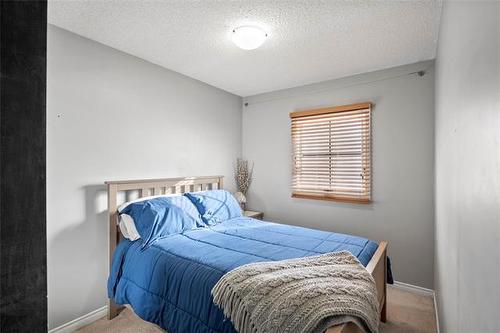 46 Finestone St, Winnipeg, MB 