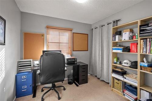 46 Finestone St, Winnipeg, MB 