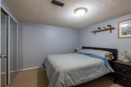 46 Finestone St, Winnipeg, MB 