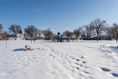 46 Finestone St, Winnipeg, MB 