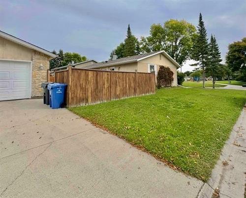 46 Finestone St, Winnipeg, MB 