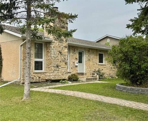 46 Finestone St, Winnipeg, MB 