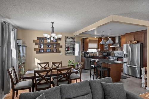 46 Finestone St, Winnipeg, MB 