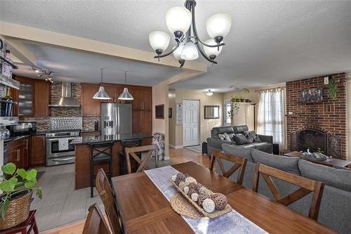 46 Finestone St, Winnipeg, MB 