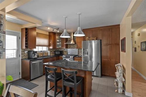 46 Finestone St, Winnipeg, MB 