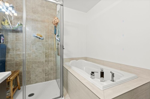 Salle de bains - 3123 Rue Du Granit, Carignan, QC - Indoor Photo Showing Bathroom