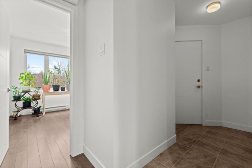 Hall d'entrée/Vestibule - 3123 Rue Du Granit, Carignan, QC - Indoor Photo Showing Other Room