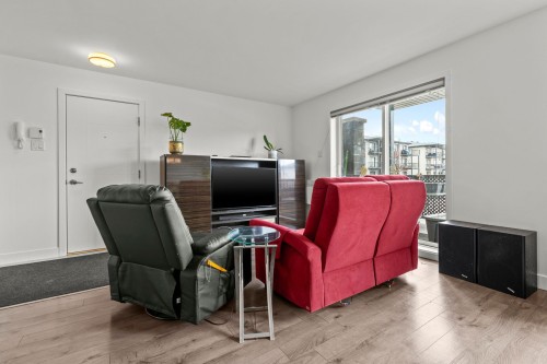 Salon - 3123 Rue Du Granit, Carignan, QC - Indoor Photo Showing Office