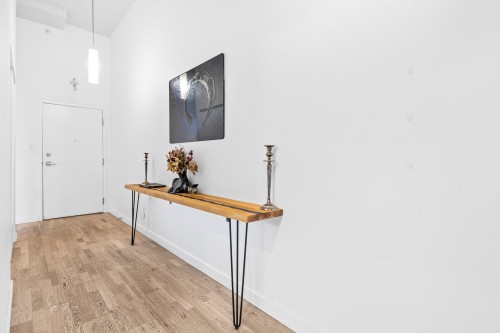 Mud Room - 506-125 Rue Chabanel O., Montréal (Ahuntsic-Cartierville), QC - Indoor Photo Showing Other Room