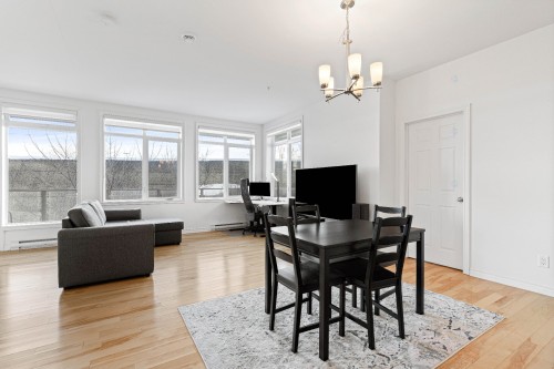 Dining Room - 210-100 Rue Cartier, Saint-Lambert, QC - Indoor Photo Showing Other Room