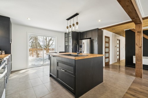 Cuisine - 1451 Rue St-Paul, Farnham, QC - Indoor Photo Showing Kitchen With Double Sink With Upgraded Kitchen