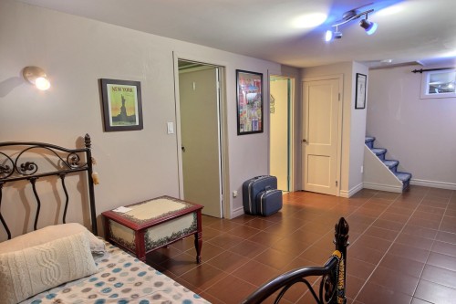 Salle familiale - 155 Av. Frédéric-Hébert, Rouyn-Noranda, QC - Indoor