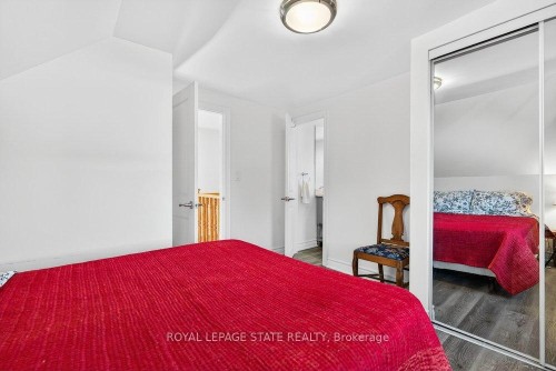 710 Rennie Street, Hamilton, ON - Indoor Photo Showing Bedroom