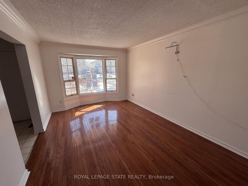 15 Strada Boulevard, St. Catharines, ON - Indoor Photo Showing Other Room
