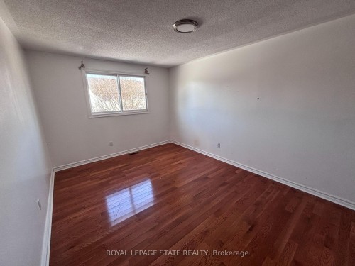 15 Strada Boulevard, St. Catharines, ON - Indoor Photo Showing Other Room