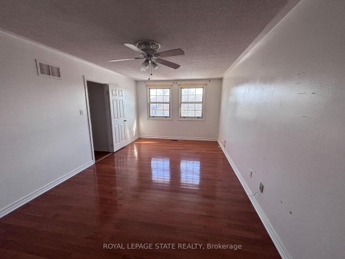 15 Strada Boulevard, St. Catharines, ON - Indoor Photo Showing Other Room