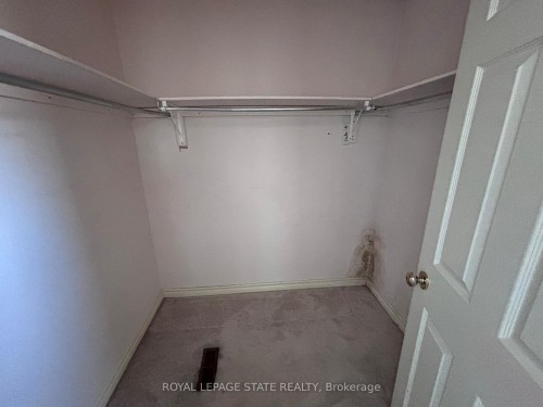15 Strada Boulevard, St. Catharines, ON - Indoor With Storage