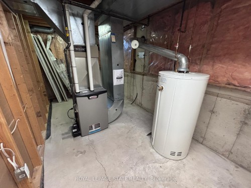 15 Strada Boulevard, St. Catharines, ON - Indoor Photo Showing Basement