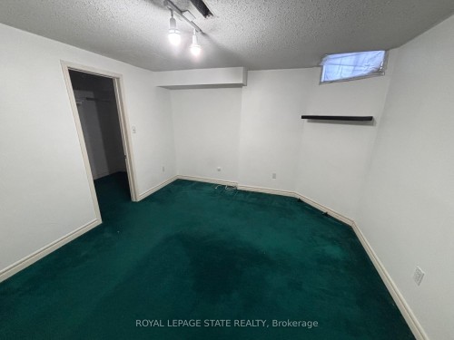 15 Strada Boulevard, St. Catharines, ON - Indoor Photo Showing Other Room