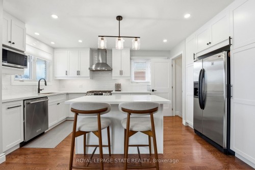 48 Champlain Avenue, Hamilton, ON - Indoor Photo Showing Kitchen With Upgraded Kitchen