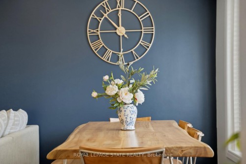 48 Champlain Avenue, Hamilton, ON - Indoor Photo Showing Dining Room