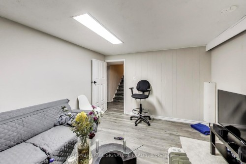 68 Harold Court, Hamilton, ON - Indoor