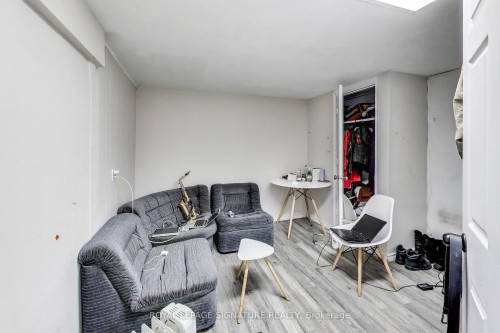 68 Harold Court, Hamilton, ON - Indoor Photo Showing Other Room