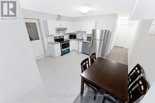 117 Juneberry Road, Thorold, ON - Indoor Photo Showing Kitchen