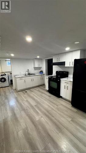 979 Arthur Unit# Lower, Windsor, ON - Indoor Photo Showing Garage