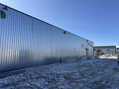 B B, 5236  50 St, Drayton Valley, AB 