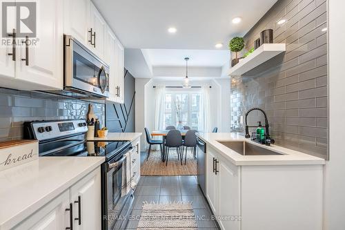 5 - 11 STOCKBRIDGE GARDENS  Hamilton, ON L8J 0H5