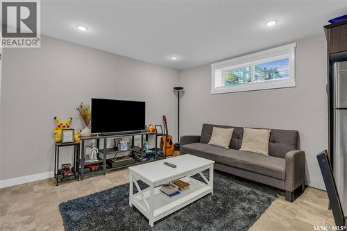 131 315 Dickson Crescent, Saskatoon, SK - Indoor