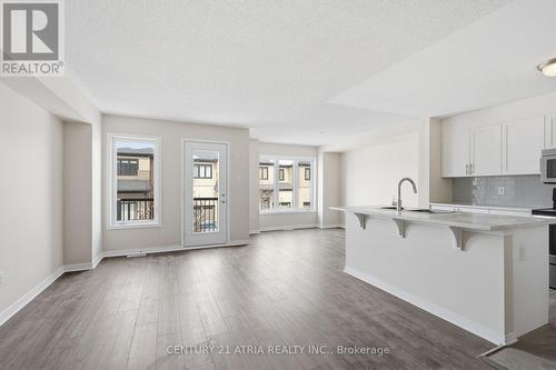 502 Radiant Private, Ottawa, ON - Indoor Photo Showing Kitchen