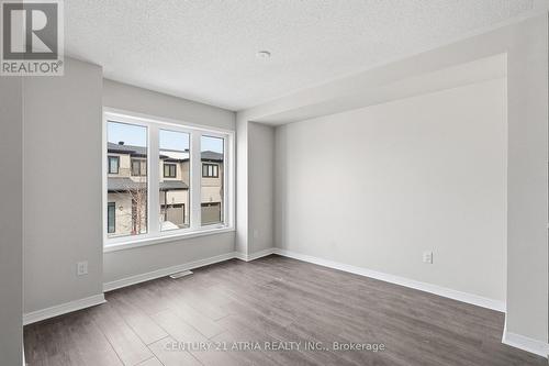 502 Radiant Private, Ottawa, ON - Indoor Photo Showing Other Room