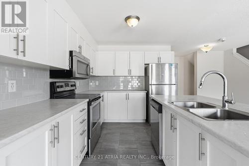 502 Radiant Private, Ottawa, ON - Indoor Photo Showing Kitchen With Stainless Steel Kitchen With Double Sink With Upgraded Kitchen