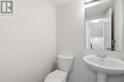 502 Radiant Private, Ottawa, ON - Indoor Photo Showing Bathroom