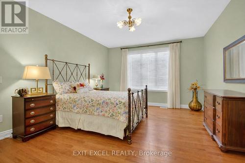 478 Fernside Street, Ottawa, ON - Indoor Photo Showing Bedroom