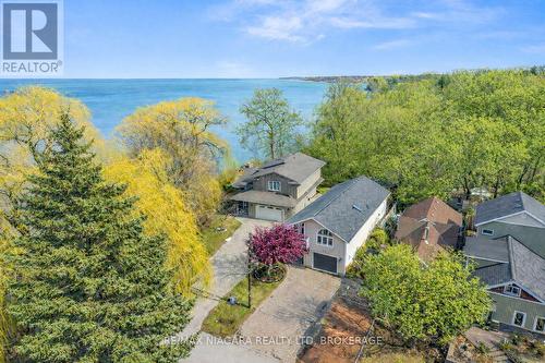 86 NEWPORT STREET  St. Catharines (Port Weller), ON L2M 1P7